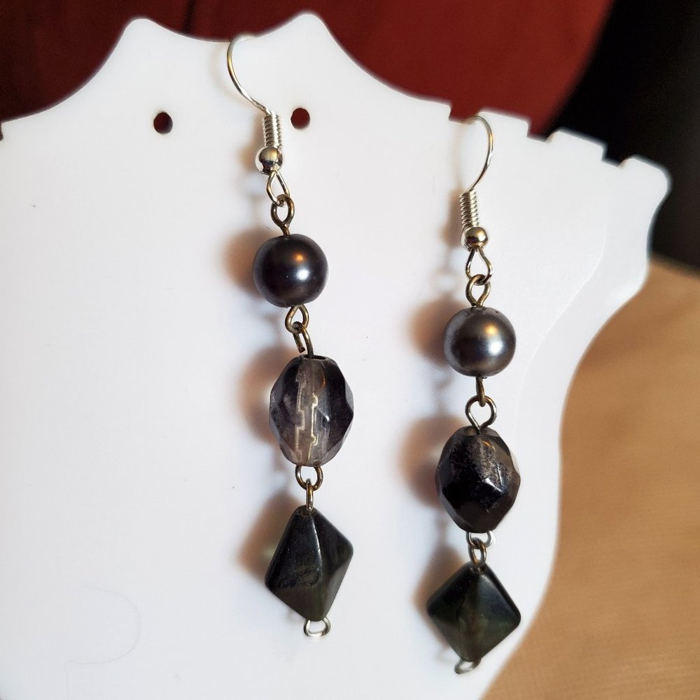 2" Silver Tone Grey Black Bead Dangle Earrings NWT